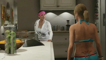 Amanda (links) und Tracy in der Küche