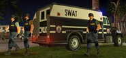 SWAT-Officers mit Enforcer aus Vice City Stories