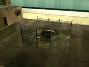 Biomüll-Brunnen 1.jpg (154 KB) Der vergiftete Brunnen am Tag