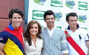 DemiLovatoJonasBrothersAug10