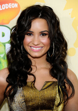 Two Pieces, Demi Lovato Wiki