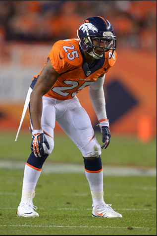 Denver Broncos cornerback Chris Harris (25) takes part in drills during an  NFL football trainin …