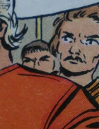 Karel Biddeloo in de achtergrond in De Heren van Rode (Karel Biddeloo)