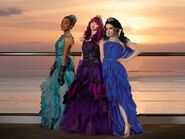 Descendants 4- Steel Auradon Mal Evie and Uma Masquerade