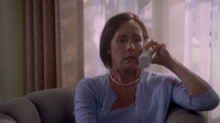 3x07 - Carolyn call