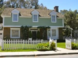 4352 Wisteria Lane