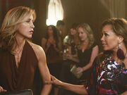 Lynette&Renee8x05