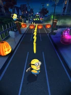 15-despicable-me-minion-rush-3.jpg (213 KB) Vampire running in Halloween Residential Area