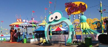 Universal Studios Hollywood Silly Swirly