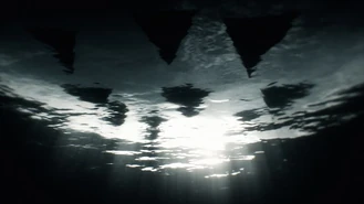 Тьма, движущаяся над водой