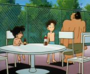 Genta y Mitsuhiko con la botella de Ayumi