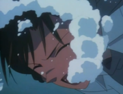 Takashi Ichieda intenta ahogar a Ran Mouri
