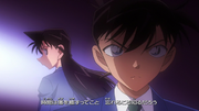 Ran mira a Shinichi