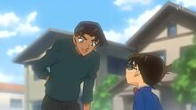 Heiji teasing Conan