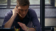 Liddy pressures Quinn to help arrest Dexter