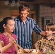 103 Kids in kitchen.jpg (72 KB)