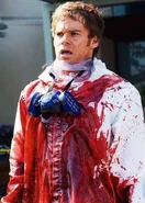 Dexter bloody S1E10.jpg (61 KB) Dexter covered in blood
