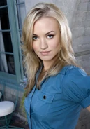 Yvonne Strahovski12.jpg (209 KB)
