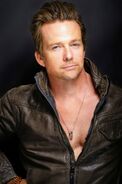 Sean Patrick Flanery10