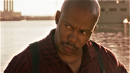 Doakes grows suspicious of Dexter