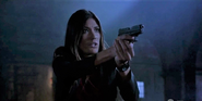 Debra pulls gun on Dexter after she witnesses him kill Travis Marshall