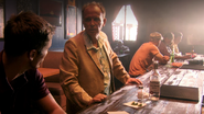 Quinn hires Stan Liddy to look into Dexter