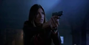 2013-08-21 2239.png (203 KB) Debra points her gun at Dexter upon seeing him murder Travis