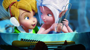 Tinker-Bell-and-Periwinkle-are-sisters-in-Disneys-Secret-of-the-Wings