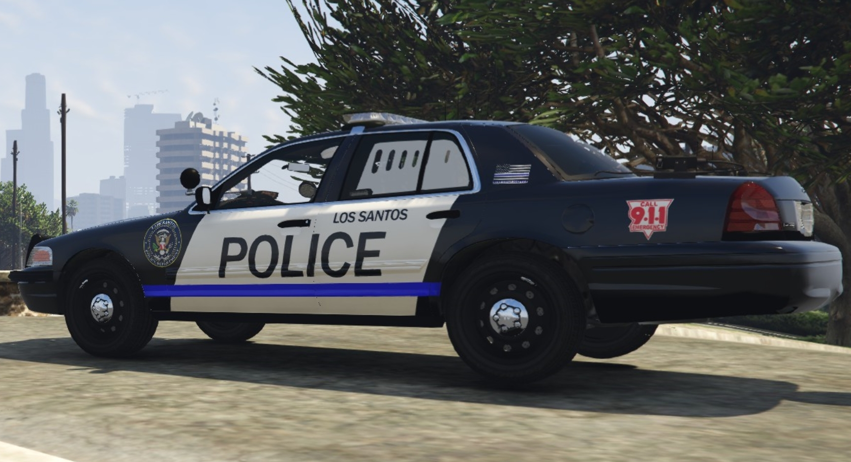 Los Santos Police on X: Last seen in Vinwood, Rockford Hills when you see  this person cal the police, this person is wanted by the LCPD   / X