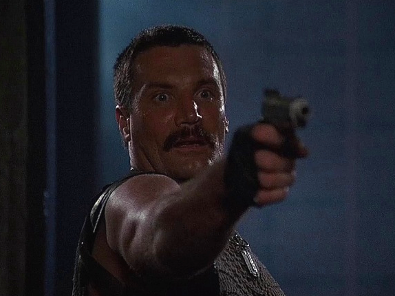 Bennett' lets off some steam about his 'Commando' (1985) character's  sexuality: A chat with Vernon Wells : r/movies