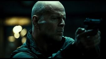 Beretta 92 Die Hard Wiki Fandom Seeing it, the two men exchange a. beretta 92 die hard wiki fandom