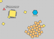 A Smasher slowly defeating a Summoner