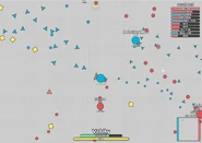 Usr5ds7.jpg (183 kB) Gunner-Trapper atacando a una Machine Gun roja y al mismo tiempo siendo atacado por un Flank Guard rojo.