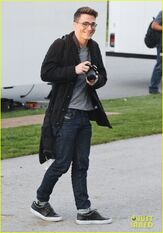 Colton-haynes-captures-moments-on-arrow-set-06