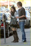 Zac-efron-vanessa-hudgens-furniture-shopping-13