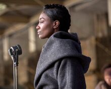 Patina-Miller-plays-Commander-Paylor-in-The-Hunger-Games-Mockingjay-Part-2-e1448467839381