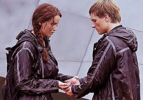 Mockingjay Teil 1 Peeta greift Katniss an