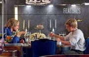 Peeta-and-Haymitch-the-hunger-games-28627409-320-206