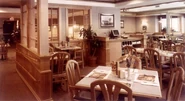 Another 1991 photo of the San Jose location's dining room