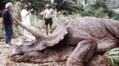 JURASSIC PARK TRICERATOPS - Part 1 - Puppeteering an Animatronic Dinosaur