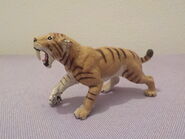 Safari Ltd. Smilodon