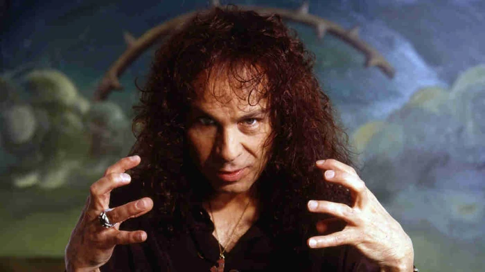 Dio hands