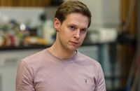 Samuel Barnett Face