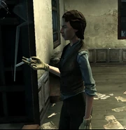 Alfa3.png (282 KB) 阿爾法在公寓的窗戶邊抽菸