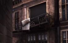 Ein Assassine lauert auf einem Balkon in der Nähe von Griff's Curio Shop