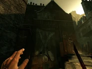 罗德什尔中心区一面墙壁上的大幅广告画