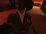 科尔沃把波伊尔夫人拉近自己