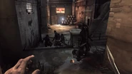 Corvo fights an assassin.
