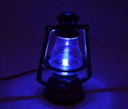 Whalelamplit.jpg (29 KB) The Whale Oil USB Lamp in use.