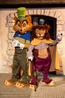 Honest John and Gideon posing for a photo at one of the Disney parks